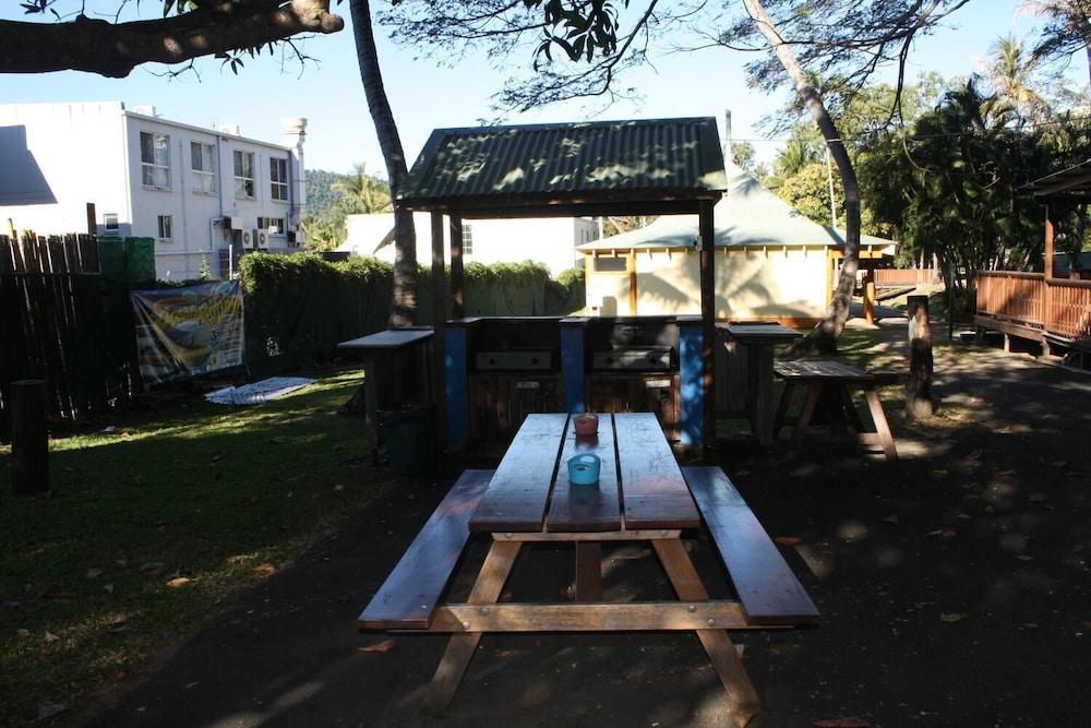 Nomads Airlie Beach (Adults Only) Extérieur photo