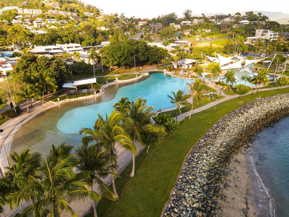Nomads Airlie Beach (Adults Only) Extérieur photo